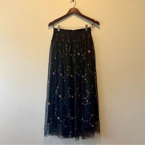 Long Black Floral Lace Embroidered Skirt